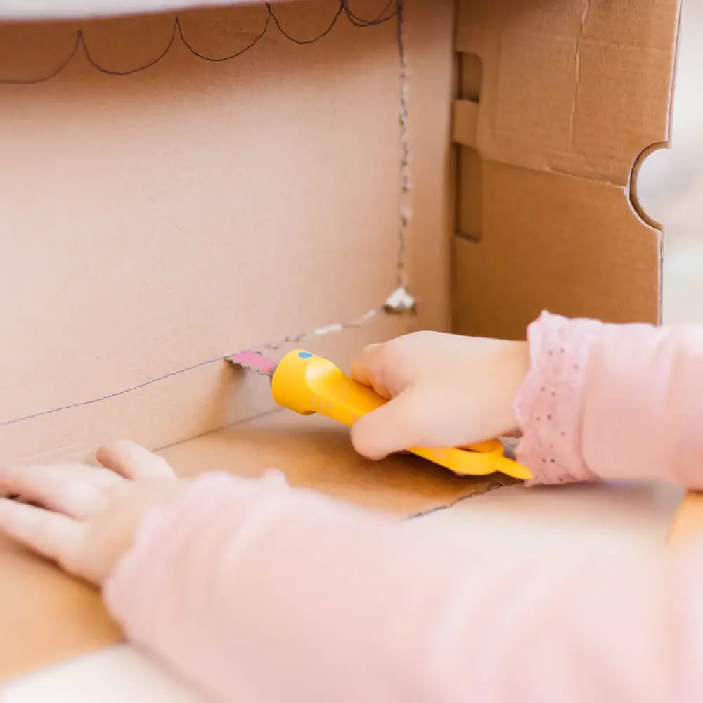 Makedo - Safe-Saw | Makedo Cardboard Construction Tool