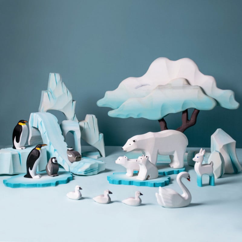Bumbu Toy Wooden Emperor Penguin Male