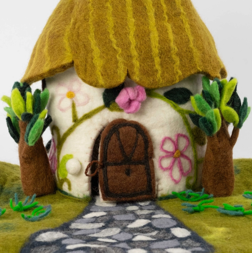 Country Felt Cottage Fairy Playhouse | Play-mat