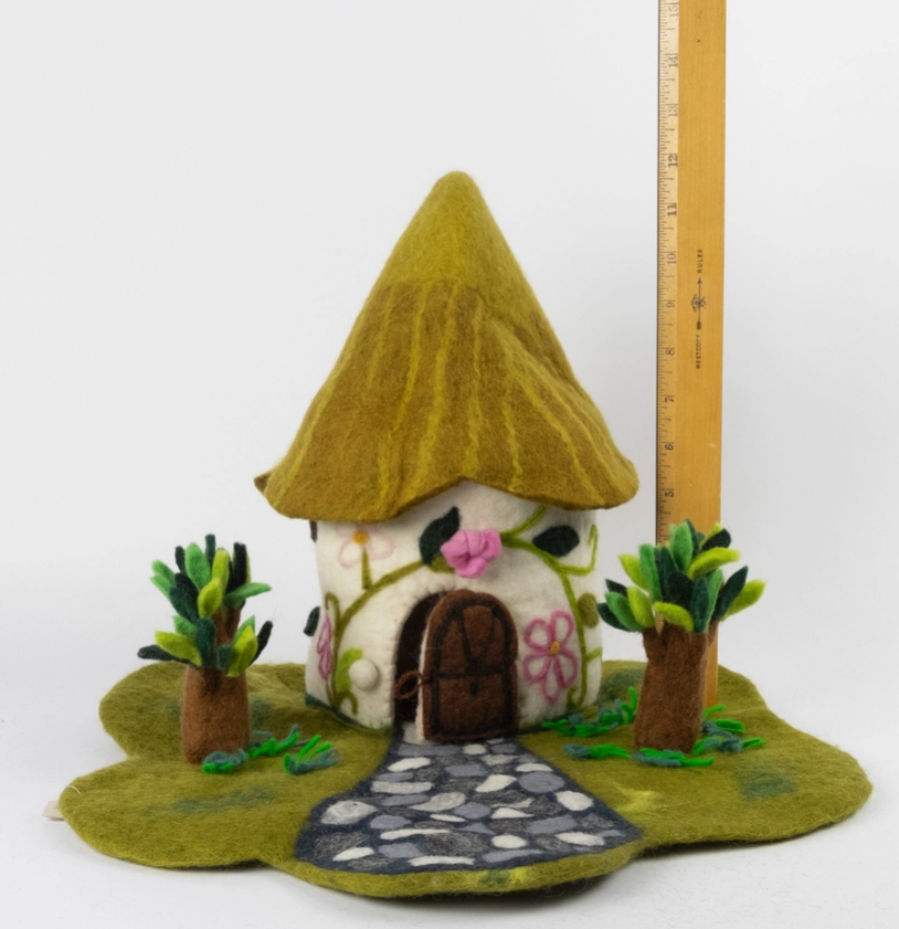 Country Felt Cottage Fairy Playhouse | Play-mat