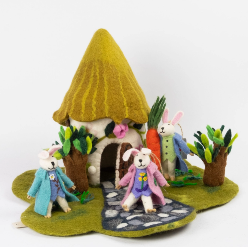 Country Felt Cottage Fairy Playhouse | Play-mat