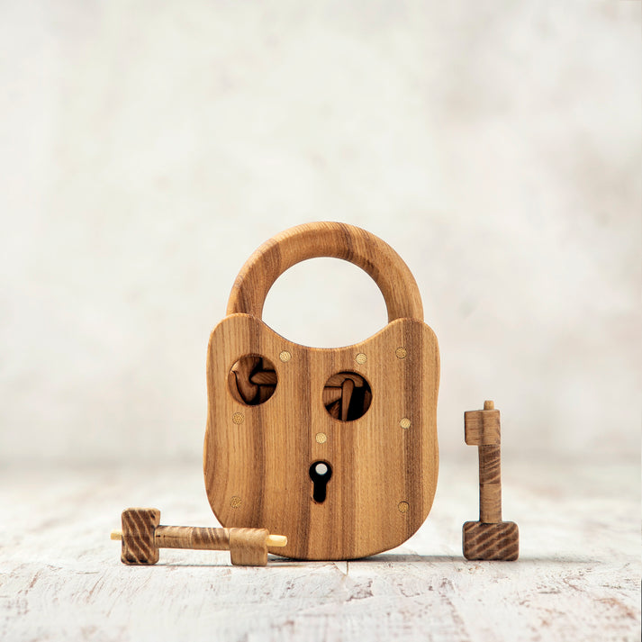 Montessori Wooden Lock with 2 Key